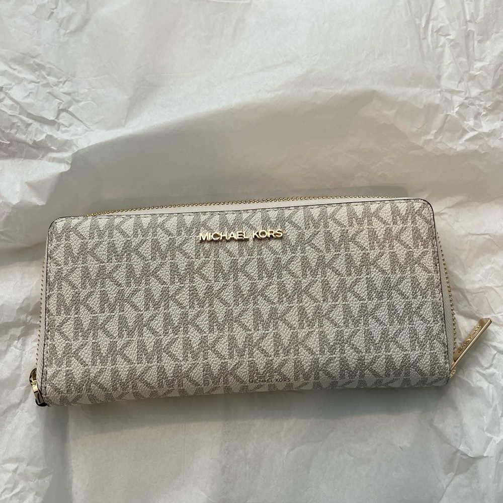 Michael Kors logo wallet wristlet